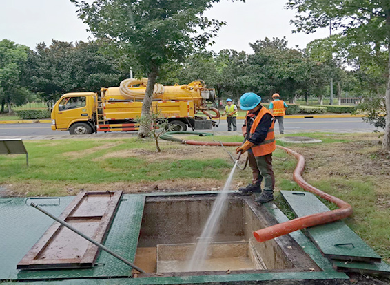 富川化油池清理